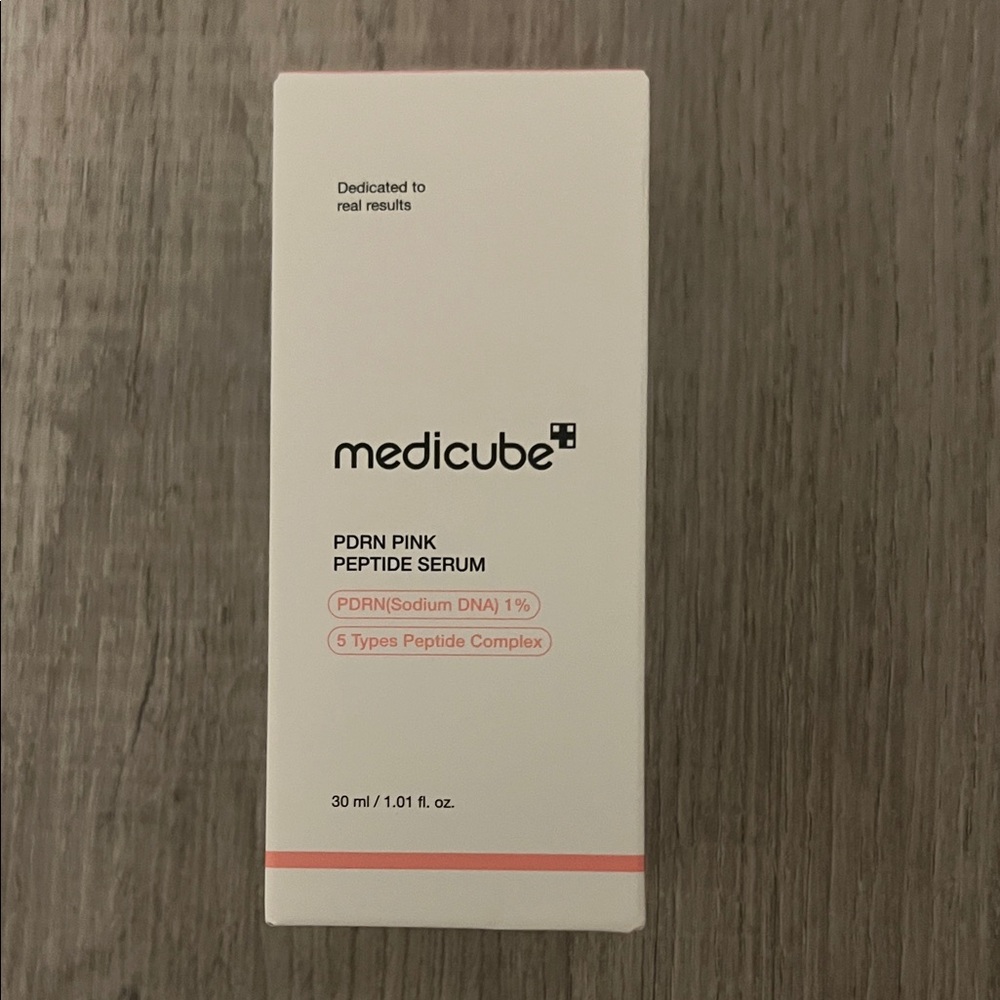 medicube PDRN Pink Peptide Serum — Pink